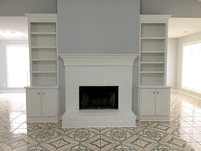 Building Photo - 2515 Freemans Walk Dr