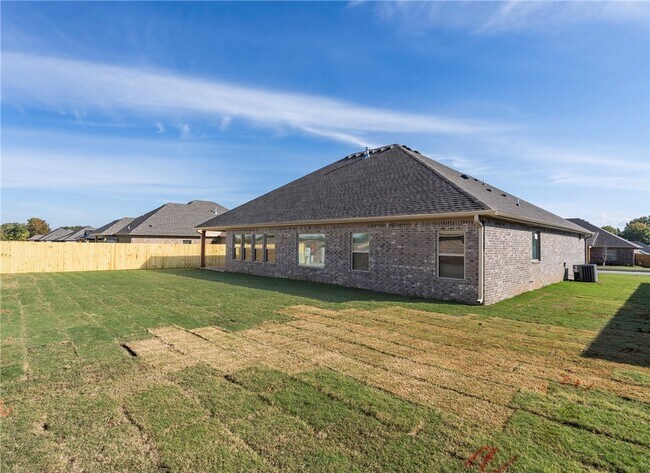 Building Photo - 87 N Banner Ave