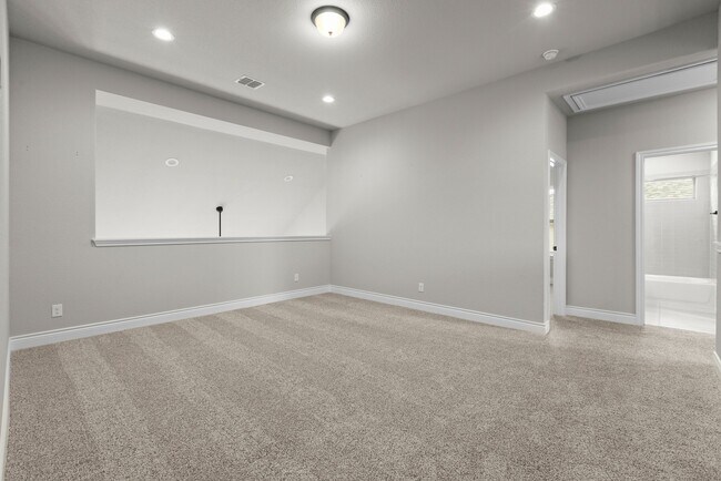 Building Photo - 1612 Eaton Pk