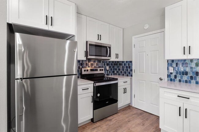 Building Photo - 13313 Briar Hollow Dr