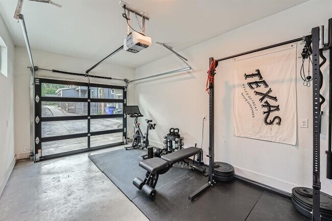 Building Photo - 7311 Providence Ave