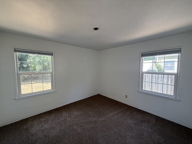 Building Photo - 1603 Sherman Ave