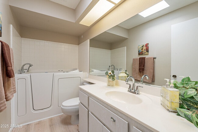 Building Photo - 25822 S Boxwood Dr