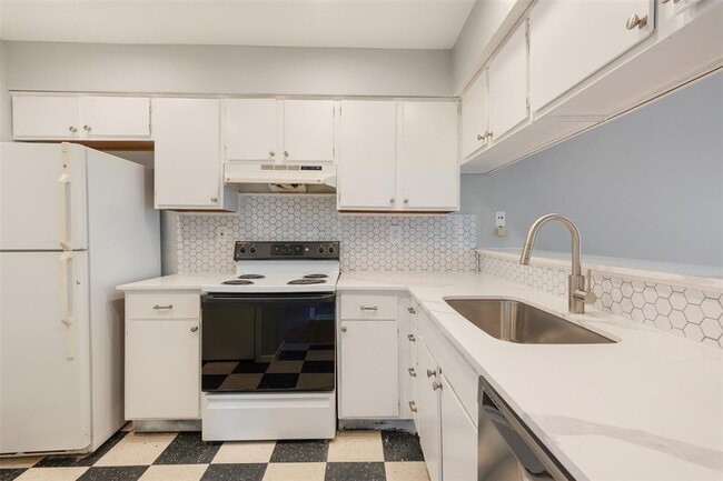Building Photo - 5301 Indio Cove