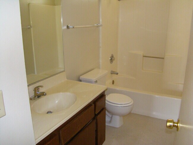 Building Photo - 15554 Bear Valley Rd