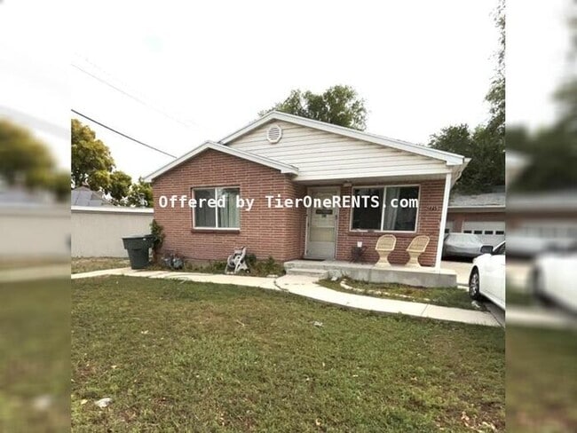 Building Photo - Spacious 3 bed/1 bath in great location!