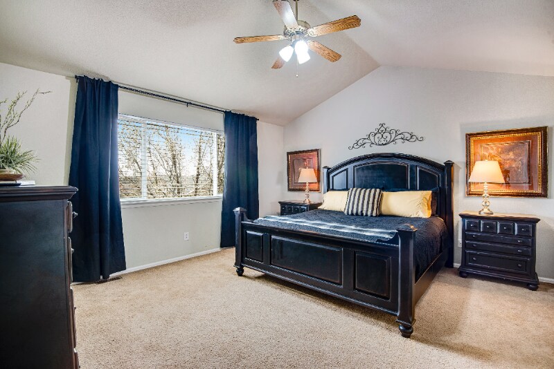 Building Photo - 2327 Dogwood Cir