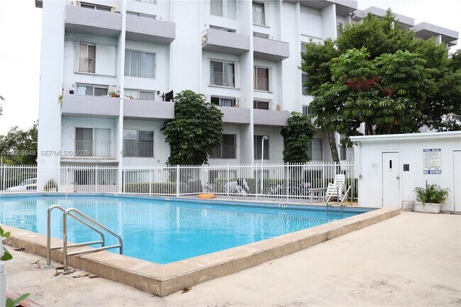 Building Photo - 7801 NE 4th Ct