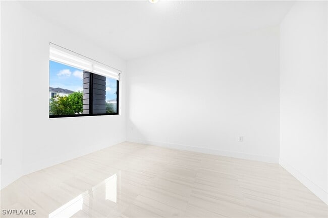 Building Photo - 4951 Brigata Wy