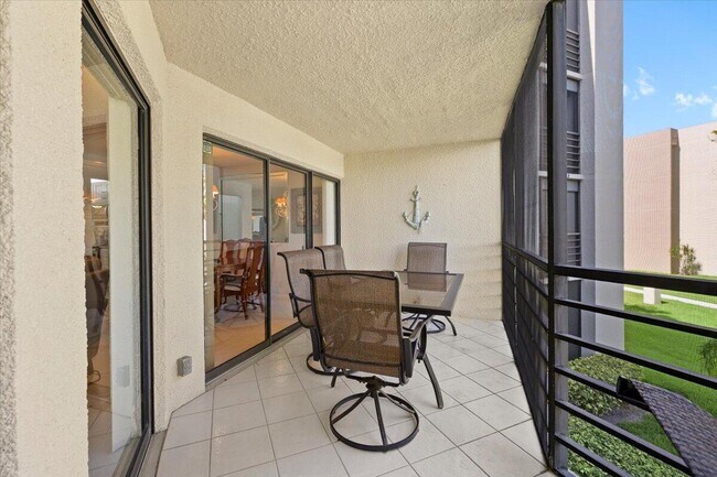 Building Photo - 5851 Camino Del Sol