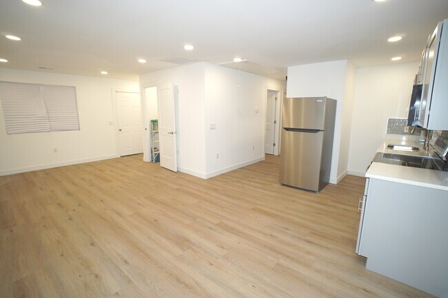 Building Photo - 1258 Idaho St