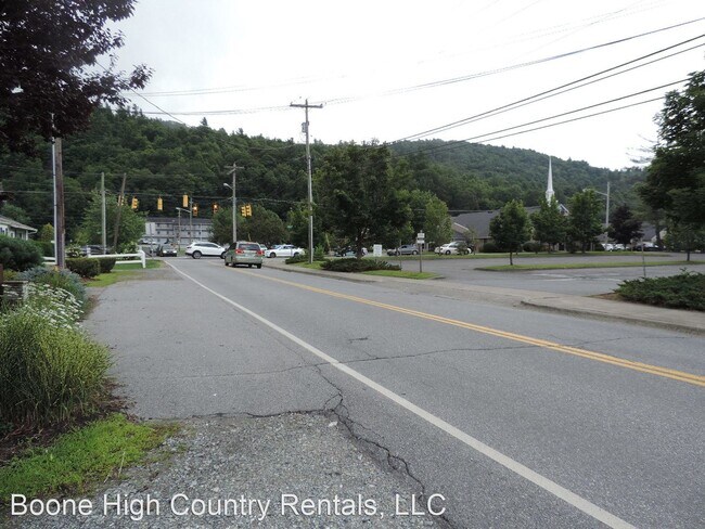 Building Photo - 3 br, 1.5 bath House - 407 Meadowview Drive