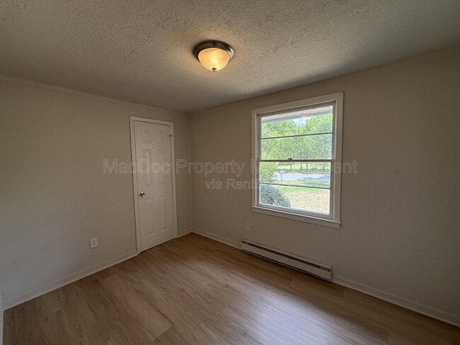 Building Photo - 7258 Twin Cedars Dr