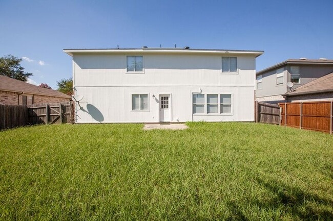 Building Photo - 2621 Sundance Dr