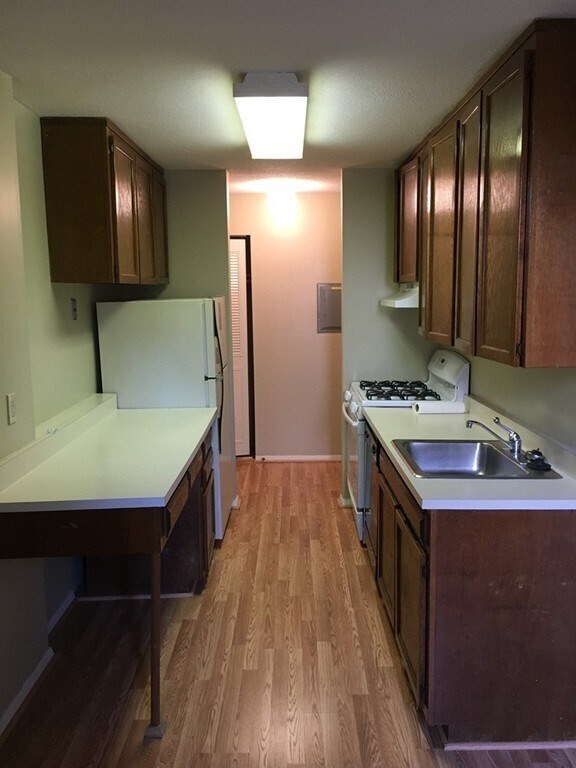 Building Photo - 46 Shrewsbury Green Dr