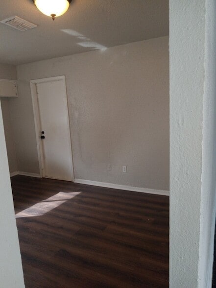 Building Photo - 9306 St Lo Rd