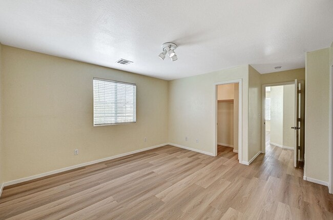 Building Photo - Southern Terrace Single Family Home