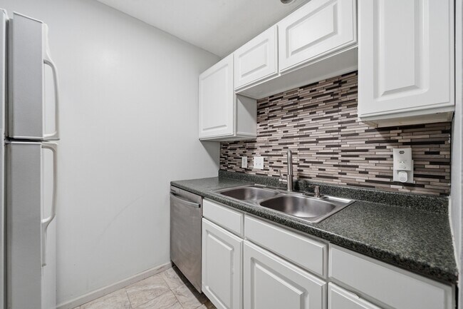 Building Photo - 5509 S 31st St