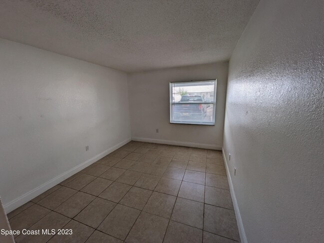 Building Photo - 3645 Barna Ave