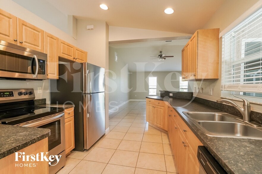 Building Photo - 4129 Jacaranda Pkwy W