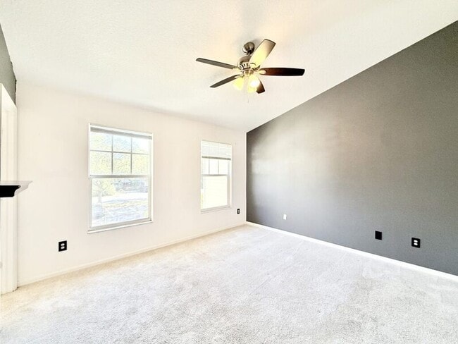 Building Photo - 13706 Forest Lake Dr