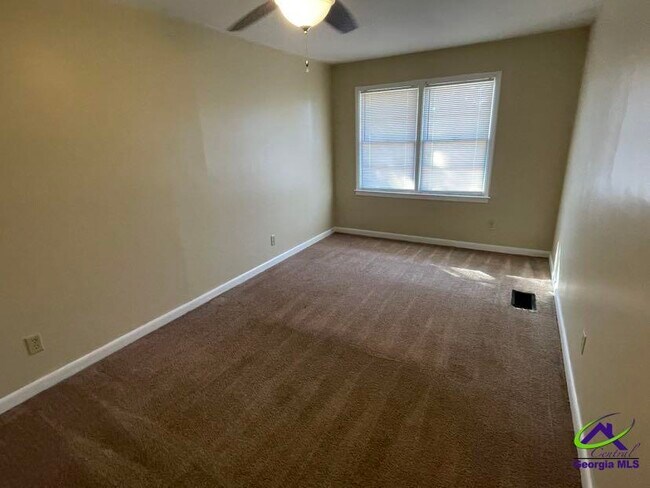 Building Photo - 111 Nix Way