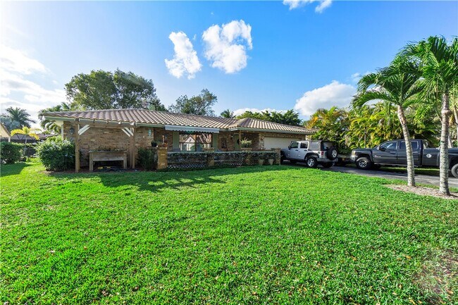 Building Photo - 9500 S Ocean Dr