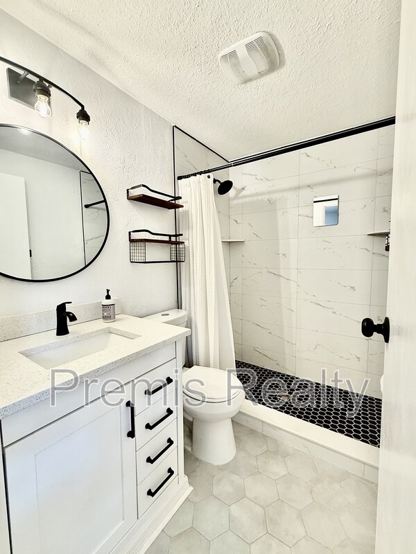 Building Photo - 206 Lexington St