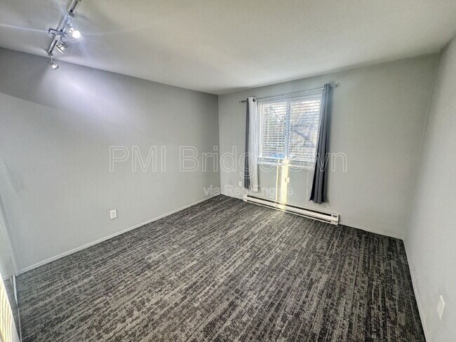 Building Photo - 12642 NW Barnes Rd