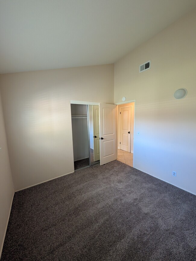 Building Photo - 27124 Cabrera Ave