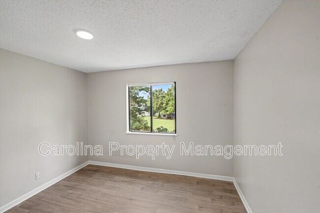 Building Photo - 10971 Harrowfield Rd