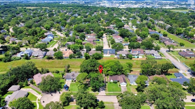 Building Photo - 10602 Raydell Dr