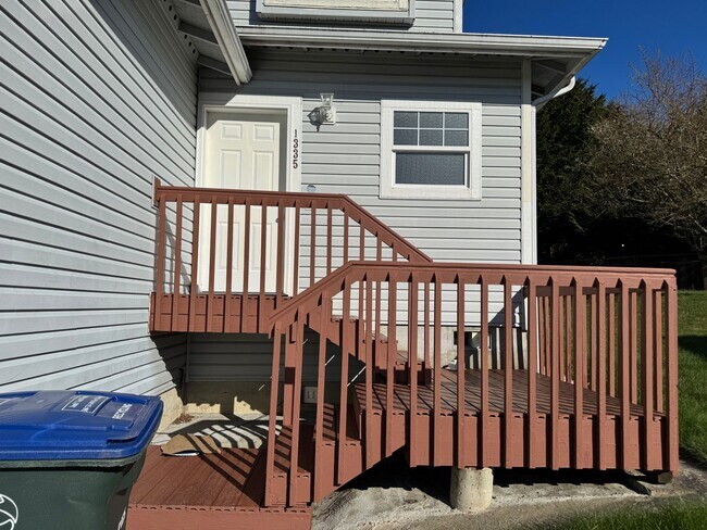 Building Photo - BH T 1335