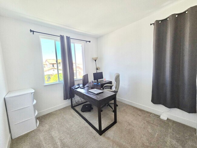 Building Photo - Elegant & Functional – Your Spring Lake Dream Home Awaits