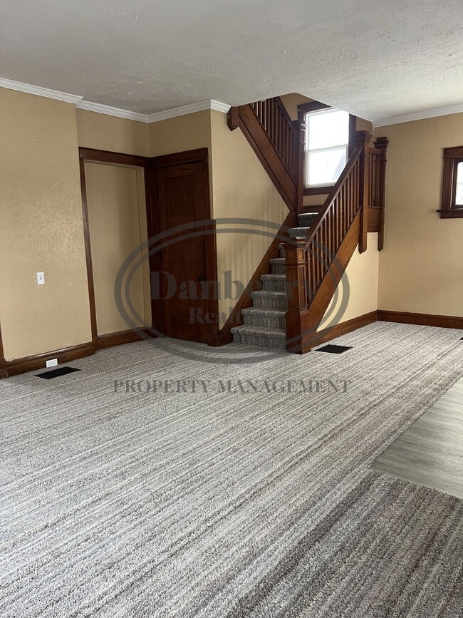 Building Photo - 2416 Lawton Ave