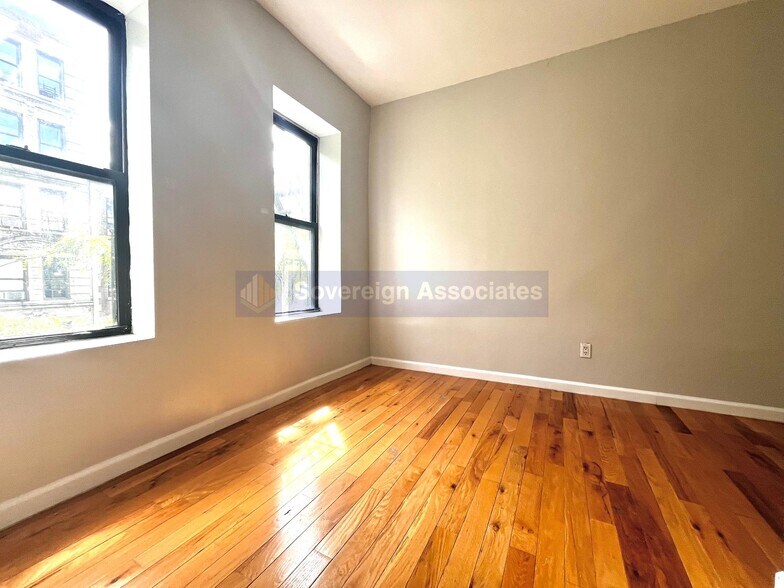 Building Photo - 539 W 156th St