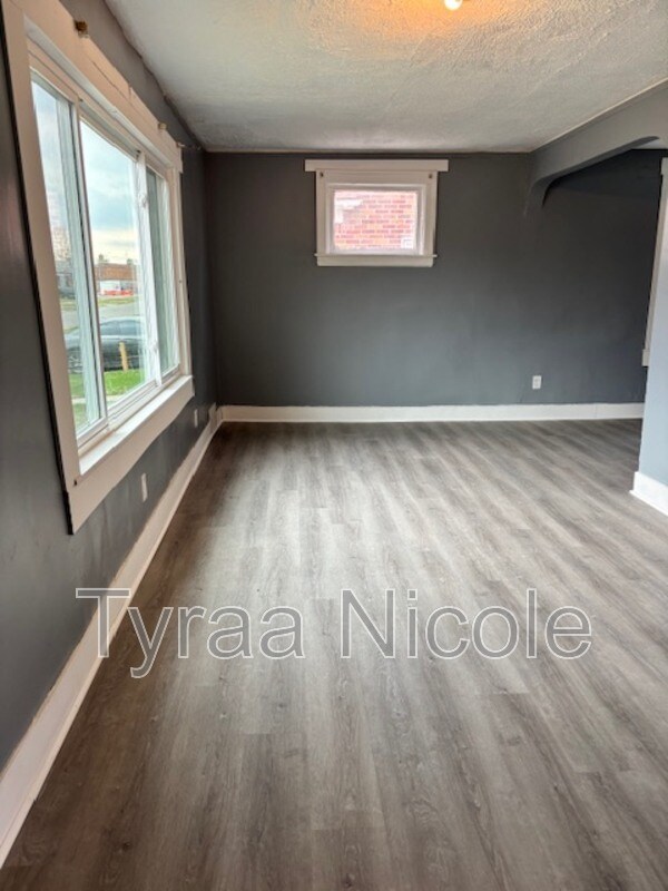 Building Photo - 14461 Lappin St