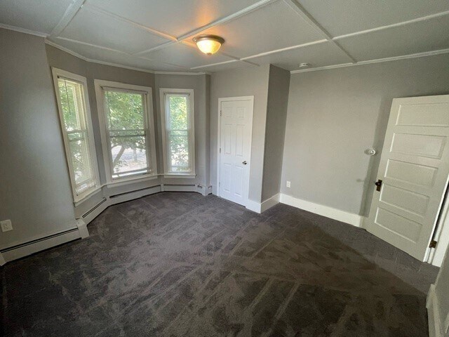 Building Photo - 348 River St