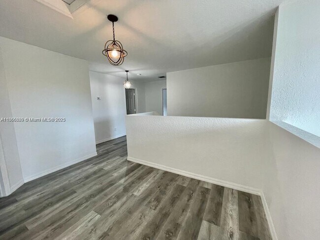 Building Photo - 804 Quartz Terrace