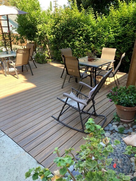 Building Photo - 4660 Coldwater Canyon Ave