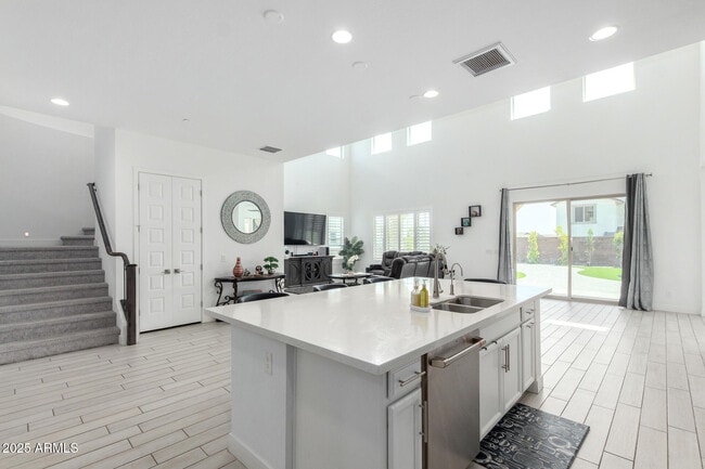 Building Photo - 12637 W Cassia Trail
