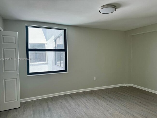 Building Photo - 3702 NE 171 St