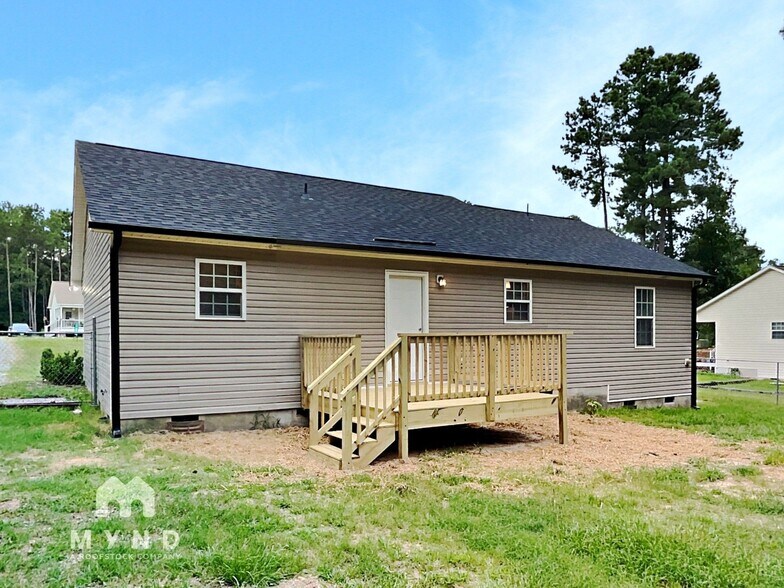 Building Photo - 172 Saw Mill Dr