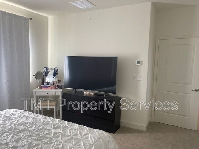 Building Photo - 7374 Galette Ct