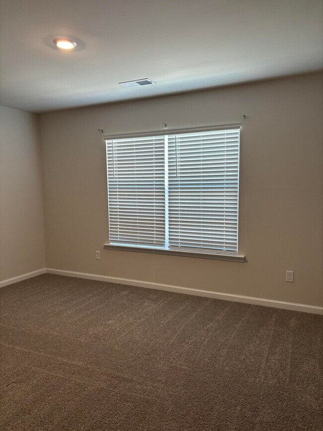 Building Photo - 1848 Lacebark Dr