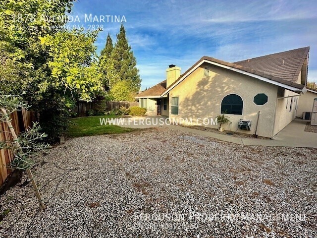 Building Photo - 1878 Avenida Martina