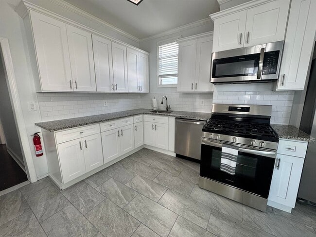 Building Photo - 24 Pamrapo Ave