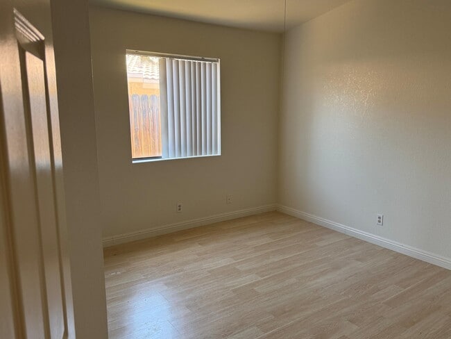 Building Photo - 51580 Avenida Villa