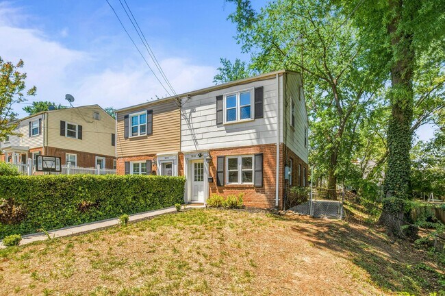 Building Photo - 5810 Fifer Dr