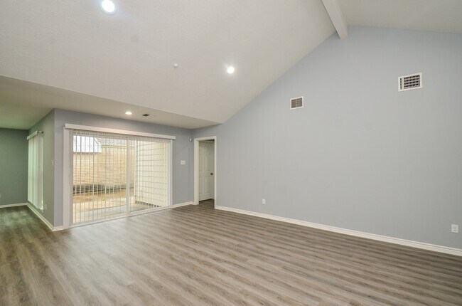 Building Photo - 7703 Quail Meadow Dr